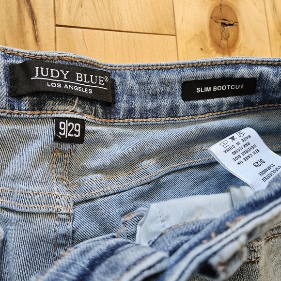 Judy Blue Slim Bootcut Light Wash 9/29 - Picture 4 of 10